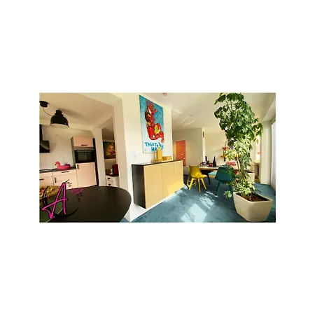 Atelier Apartment *